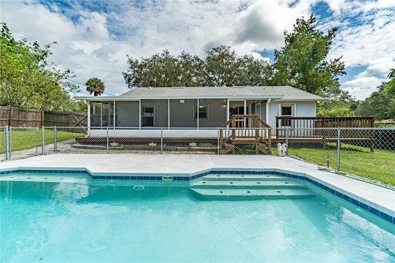 Recently Sold: $320,000 (3 beds, 2 baths, 1172 Square Feet)