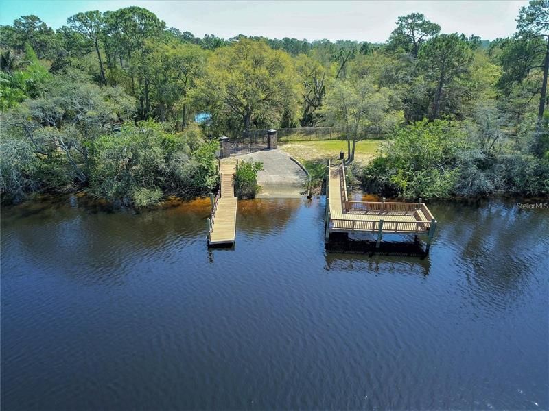 Community boat ramp and dock