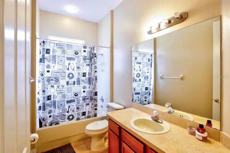 最近租的: $2,000 (4 贝兹, 3 浴室, 2587 平方英尺)