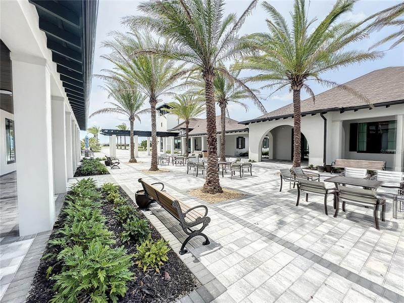 Recently Sold: $949,000 (3 beds, 3 baths, 2711 Square Feet)