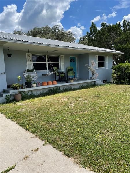 Recently Sold: $900,000 (2 beds, 2 baths, 1386 Square Feet)