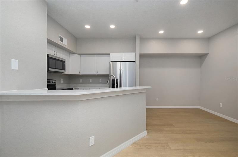 Recently Rented: $1,975 (2 beds, 2 baths, 1209 Square Feet)