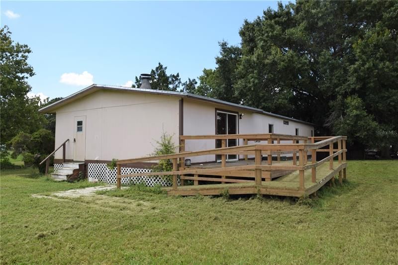Recently Sold: $169,000 (3 beds, 2 baths, 1689 Square Feet)