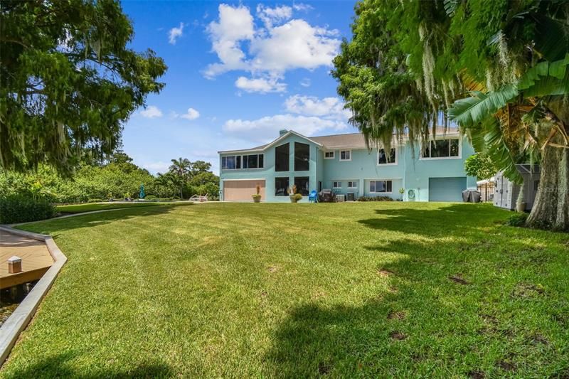 Recently Sold: $1,699,000 (5 beds, 4 baths, 8927 Square Feet)