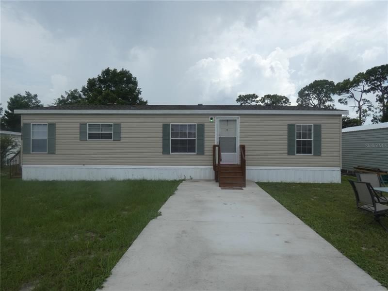 Recently Rented: $1,295 (3 beds, 2 baths, 1296 Square Feet)