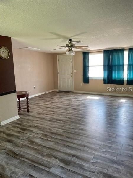 Recently Rented: $1,595 (2 beds, 2 baths, 1070 Square Feet)