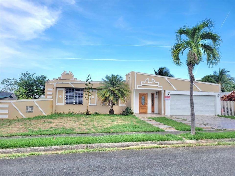 Recently Sold: $195,000 (3 beds, 2 baths, 1900 Square Feet)