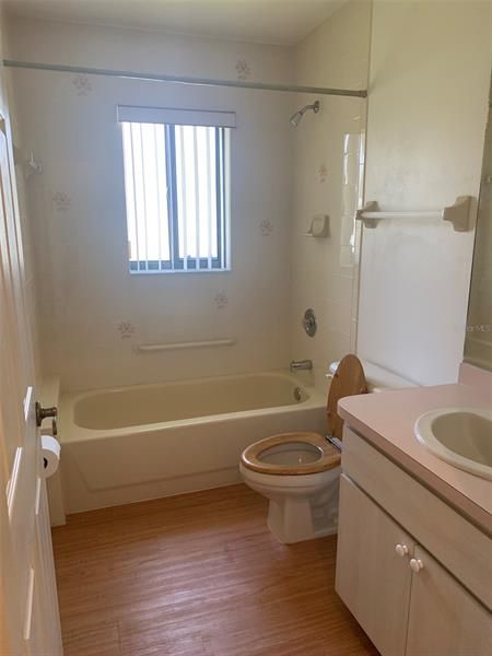 Недавно арендовано: $2,300 (3 спален, 2 ванн, 1443 Квадратных фут)