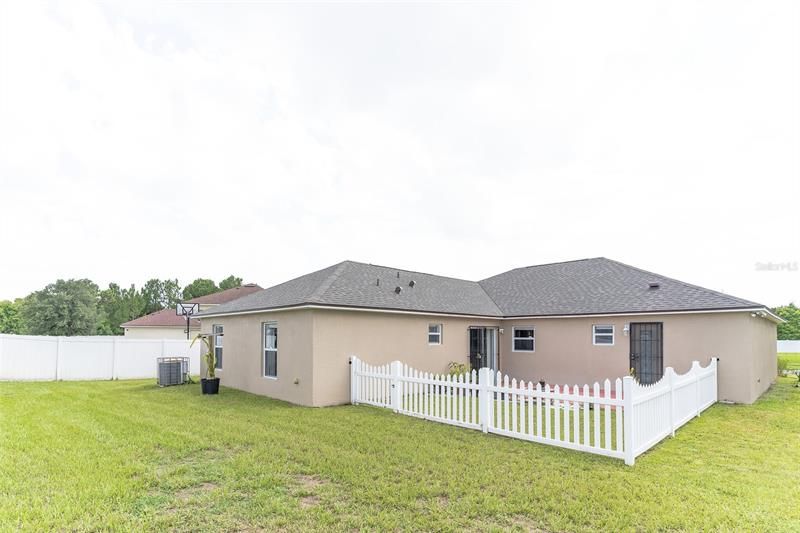 Recently Sold: $405,900 (4 beds, 2 baths, 2148 Square Feet)