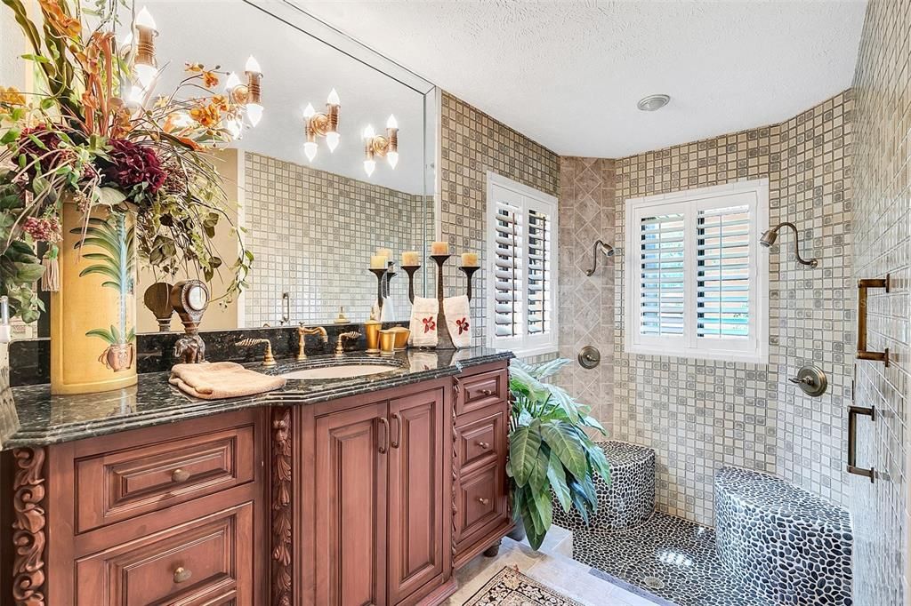 Recently Sold: $1,499,000 (2 beds, 2 baths, 4833 Square Feet)