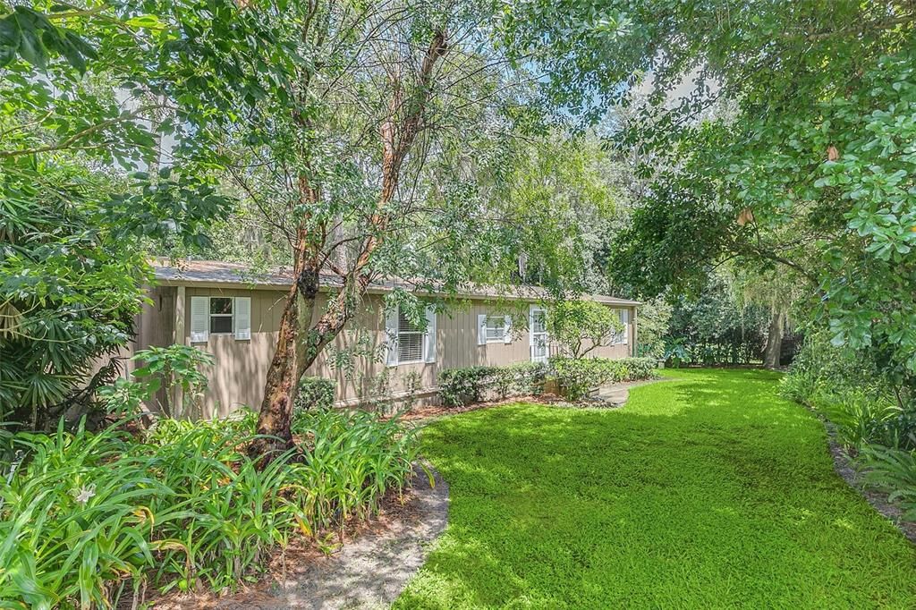 Recently Sold: $1,499,000 (2 beds, 2 baths, 4833 Square Feet)