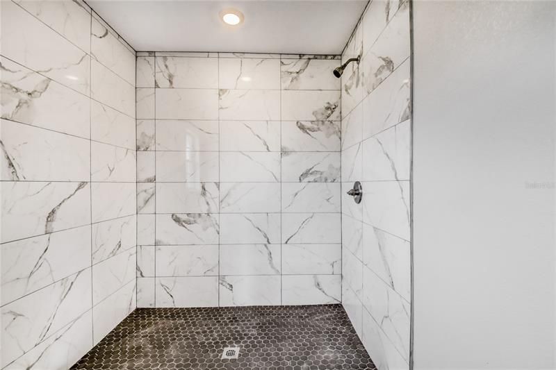 最近售出: $479,999 (4 贝兹, 2 浴室, 1944 平方英尺)