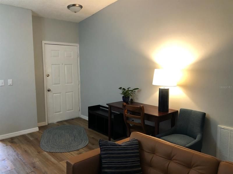 Recently Rented: $1,750 (2 beds, 2 baths, 1330 Square Feet)