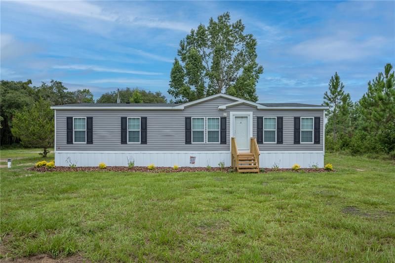Recently Sold: $260,000 (4 beds, 2 baths, 1525 Square Feet)