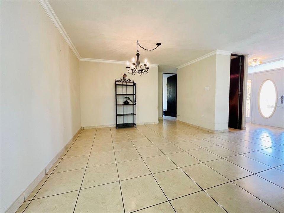 Vendido Recientemente: $295,000 (3 camas, 2 baños, 1600 Pies cuadrados)