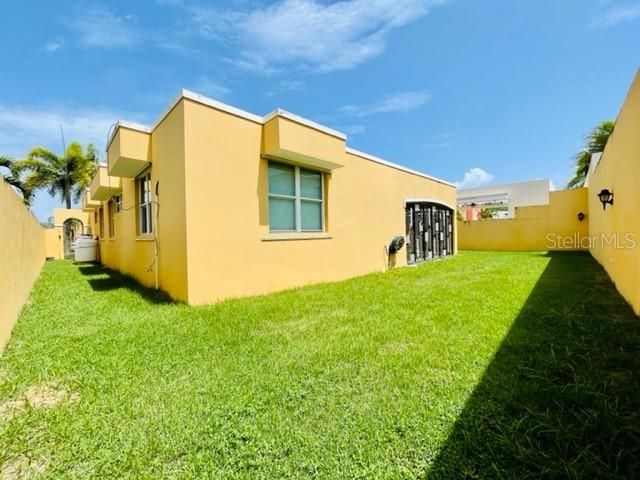 Vendido Recientemente: $295,000 (3 camas, 2 baños, 1600 Pies cuadrados)