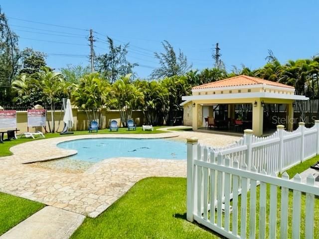 Vendido Recientemente: $295,000 (3 camas, 2 baños, 1600 Pies cuadrados)