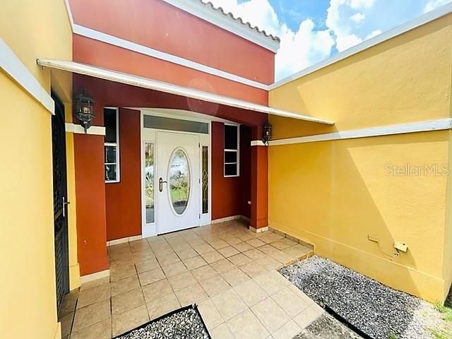 Vendido Recientemente: $295,000 (3 camas, 2 baños, 1600 Pies cuadrados)