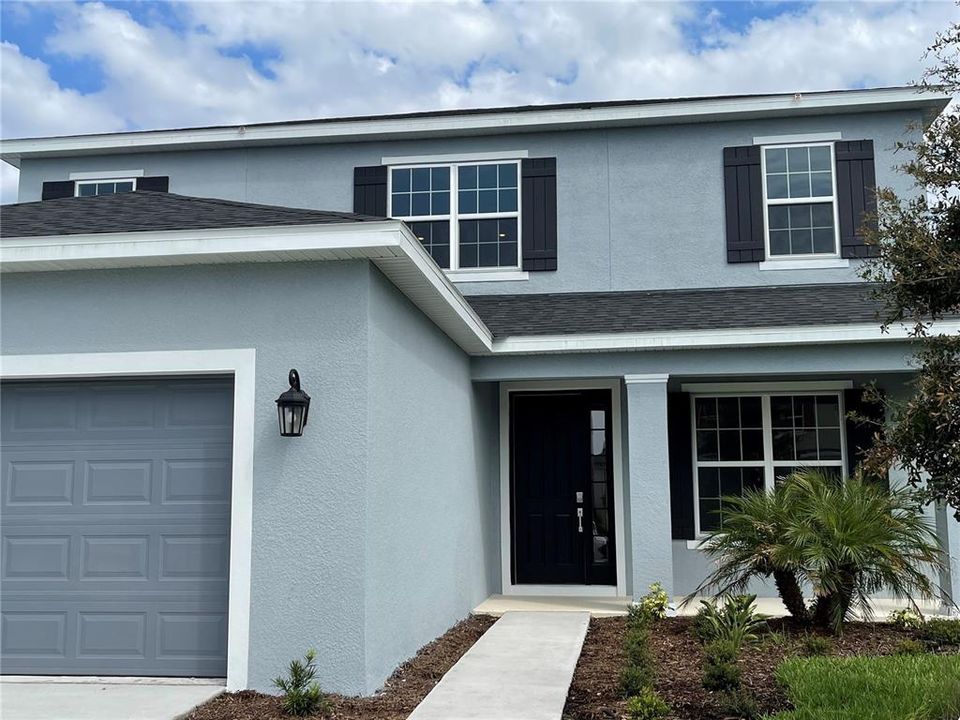 Recently Sold: $479,800 (4 beds, 3 baths, 2563 Square Feet)