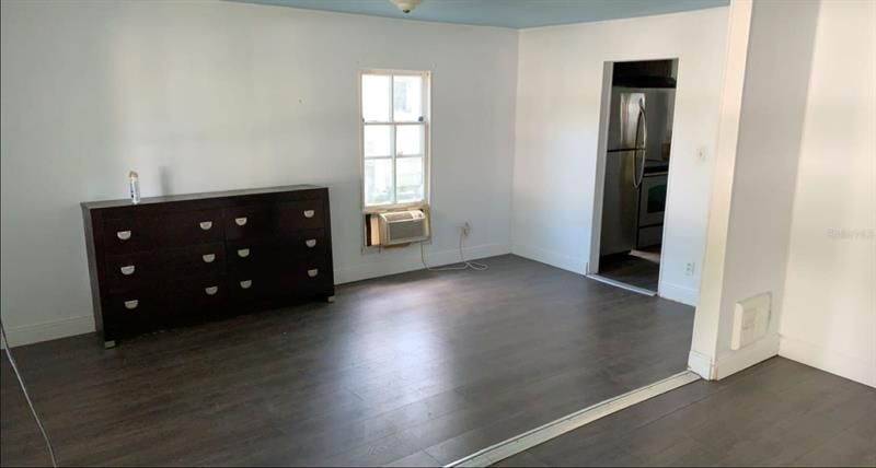 Recently Sold: $115,000 (2 beds, 1 baths, 713 Square Feet)