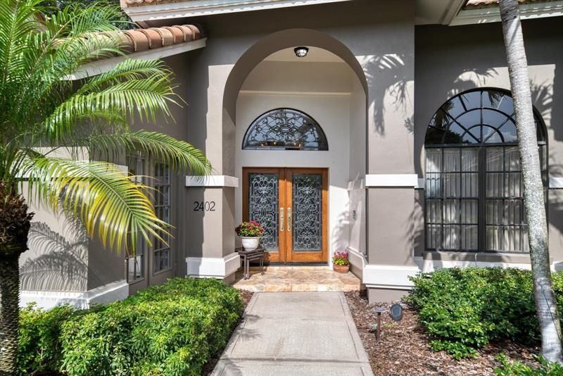 Recently Sold: $1,300,000 (5 beds, 3 baths, 4330 Square Feet)