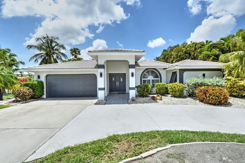 Recently Sold: $1,250,000 (4 beds, 3 baths, 2407 Square Feet)