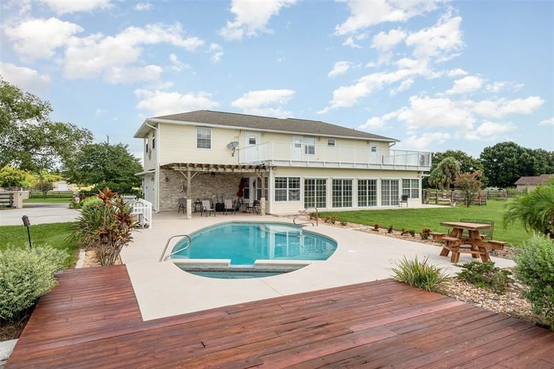 Recently Sold: $699,000 (4 beds, 3 baths, 3476 Square Feet)