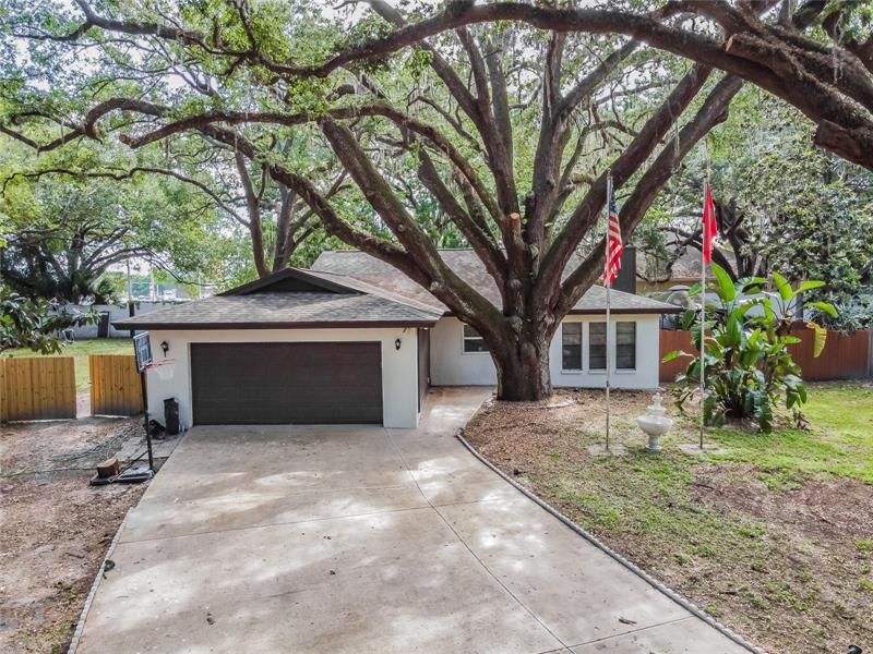 Recently Rented: $2,800 (4 beds, 2 baths, 1958 Square Feet)