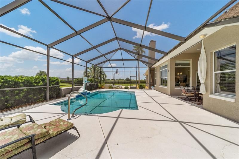 Recently Sold: $865,000 (4 beds, 3 baths, 3148 Square Feet)