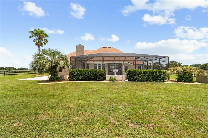 Recently Sold: $865,000 (4 beds, 3 baths, 3148 Square Feet)