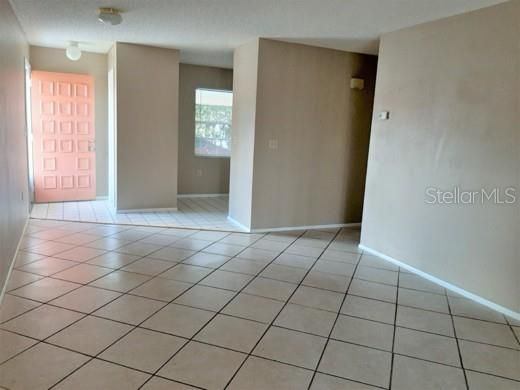 Recently Rented: $1,250 (2 beds, 2 baths, 891 Square Feet)