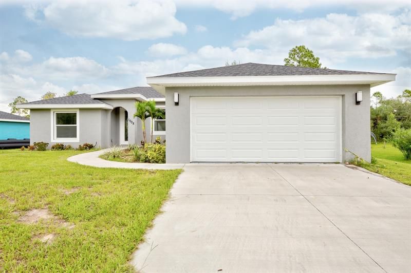 Recently Sold: $250,000 (3 beds, 2 baths, 1425 Square Feet)