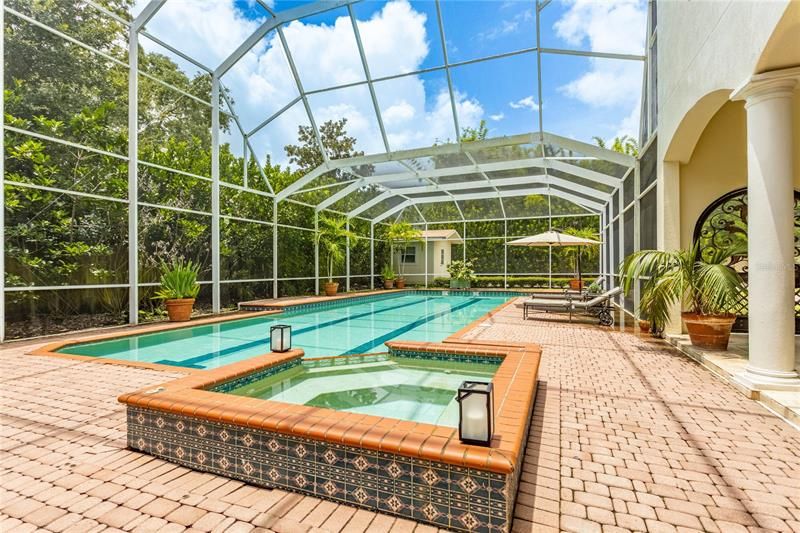 Recently Sold: $7,500,000 (6 beds, 8 baths, 6145 Square Feet)