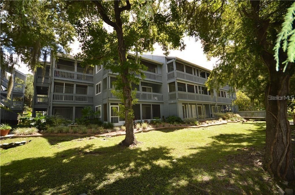 最近售出: $175,000 (2 贝兹, 1 浴室, 730 平方英尺)