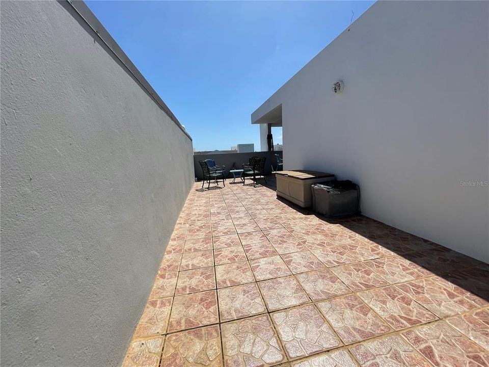 Vendido Recientemente: $275,000 (3 camas, 4 baños, 1721 Pies cuadrados)