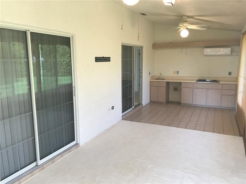 Recently Rented: $1,675 (3 beds, 2 baths, 2095 Square Feet)