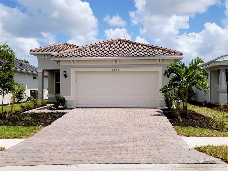 Recently Sold: $486,815 (2 beds, 2 baths, 1405 Square Feet)