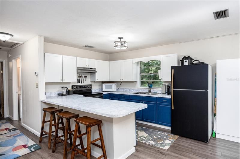Recently Sold: $225,000 (2 beds, 1 baths, 1092 Square Feet)