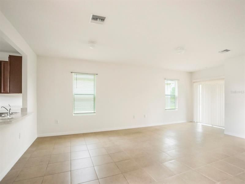 Recently Rented: $1,975 (3 beds, 2 baths, 1753 Square Feet)