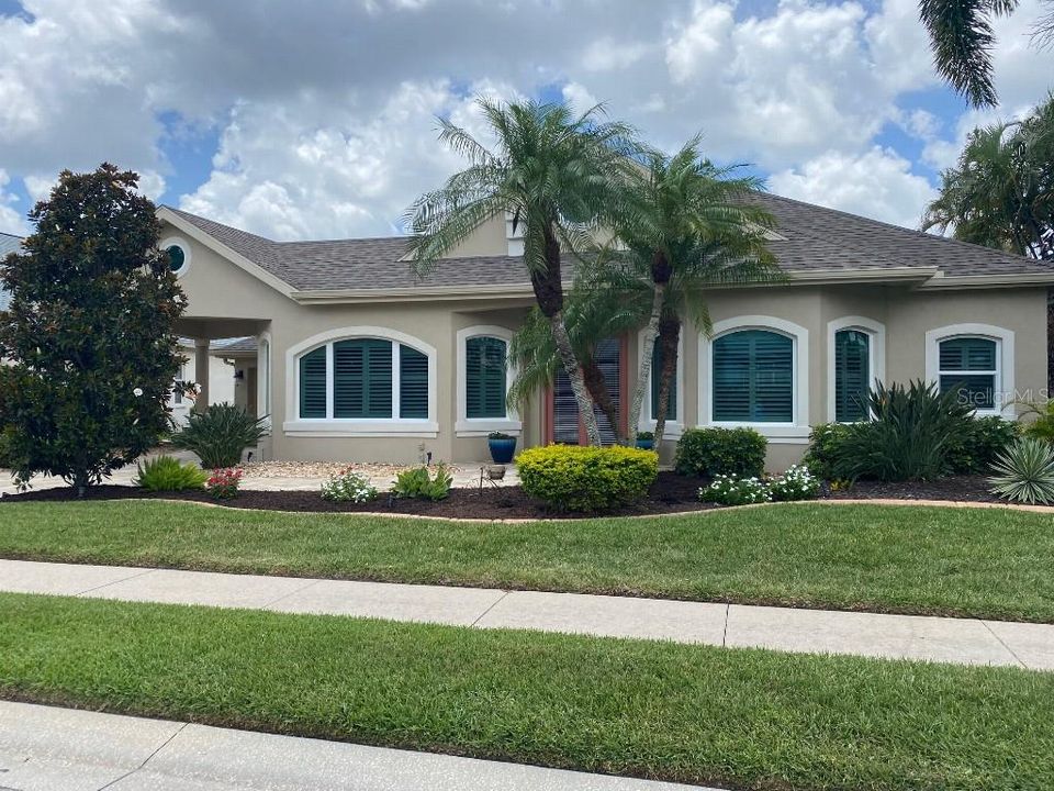 Recently Sold: $1,225,000 (4 beds, 3 baths, 2550 Square Feet)