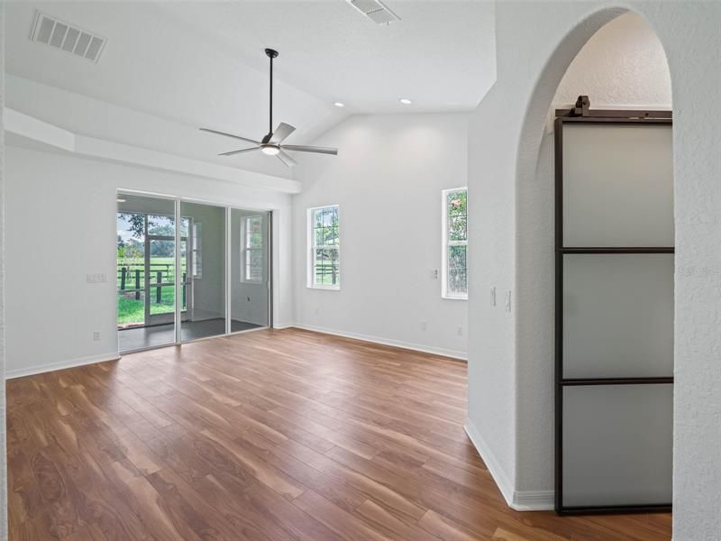 Recently Sold: $1,699,000 (3 beds, 2 baths, 2186 Square Feet)