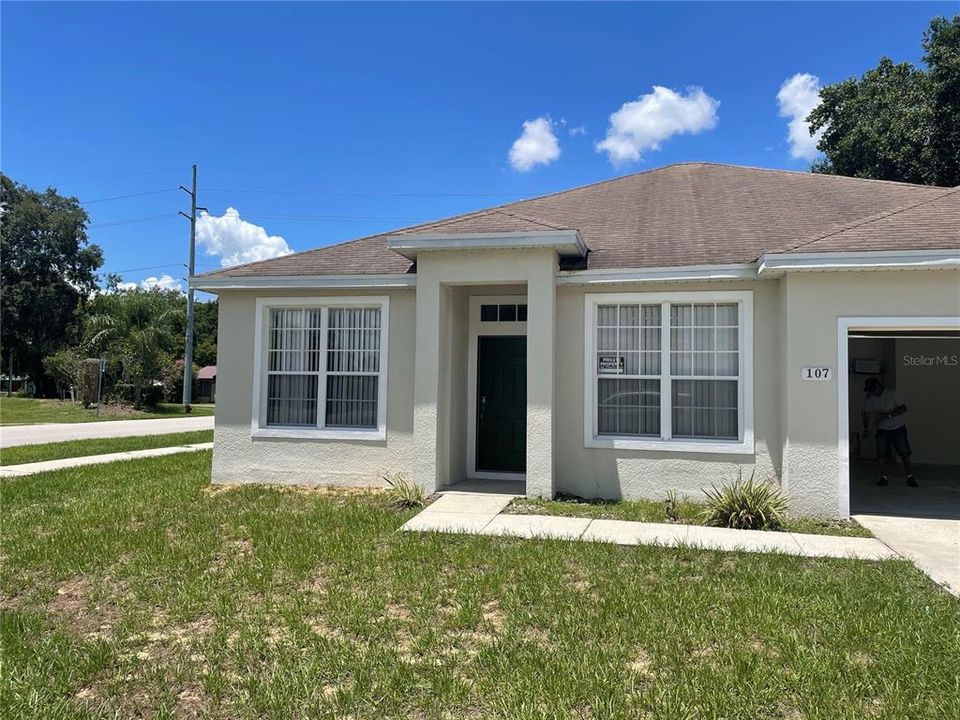 Recently Rented: $1,700 (3 beds, 2 baths, 1499 Square Feet)