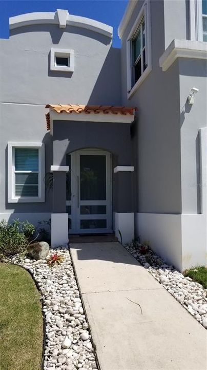 Recently Sold: $320,000 (4 beds, 2 baths, 2200 Square Feet)