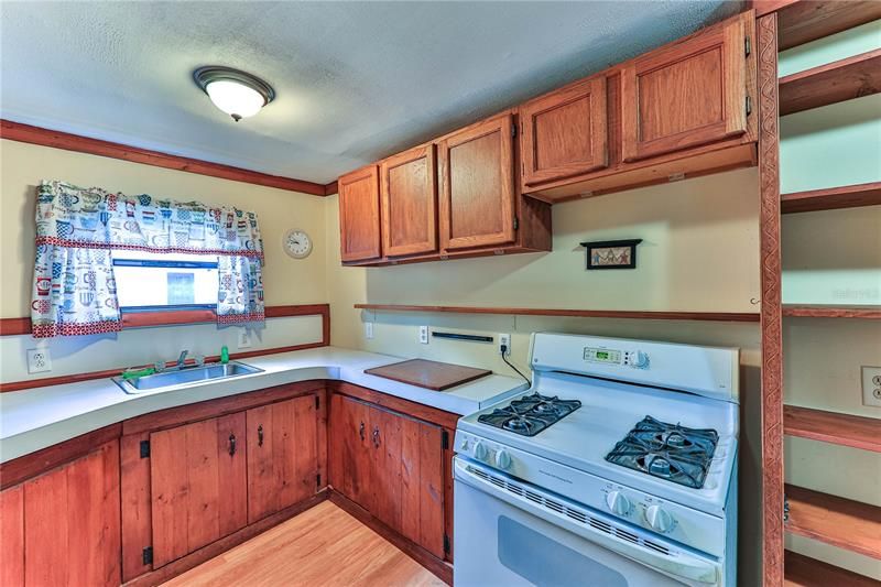 Recently Sold: $99,000 (1 beds, 1 baths, 775 Square Feet)