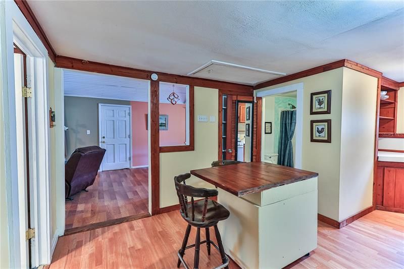 Recently Sold: $99,000 (1 beds, 1 baths, 775 Square Feet)