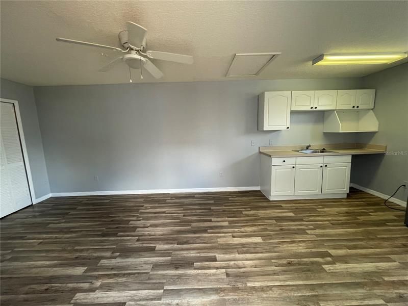 Recently Rented: $1,250 (0 beds, 1 baths, 450 Square Feet)