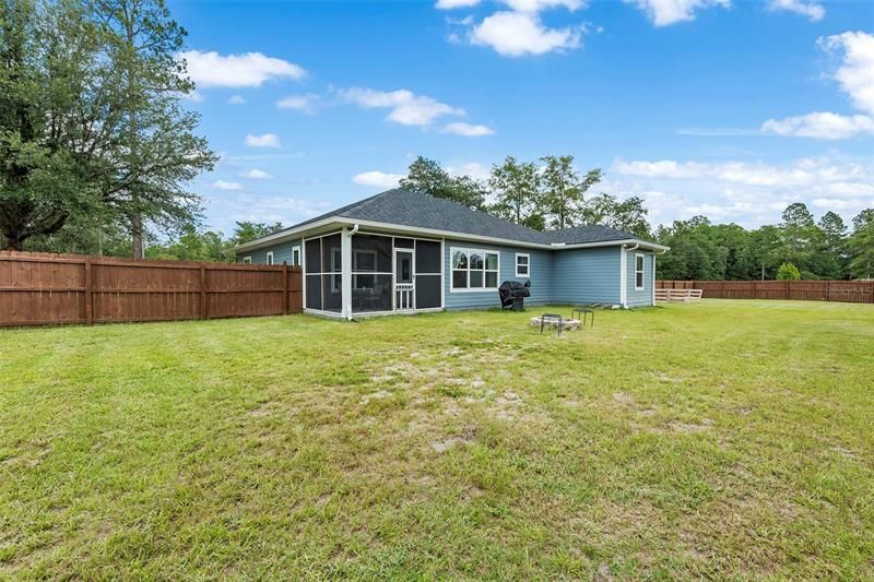 Recently Sold: $325,000 (3 beds, 2 baths, 1630 Square Feet)