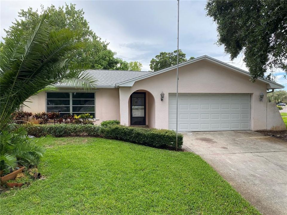 Recently Sold: $315,000 (2 beds, 2 baths, 1459 Square Feet)