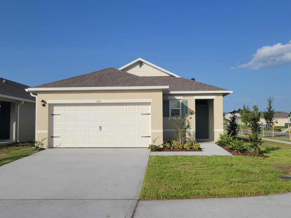 Недавно продано: $388,990 (3 спален, 2 ванн, 1649 Квадратных фут)