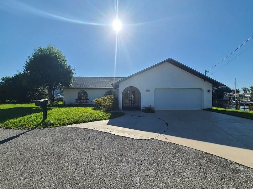 Recently Rented: $3,000 (3 beds, 2 baths, 2073 Square Feet)